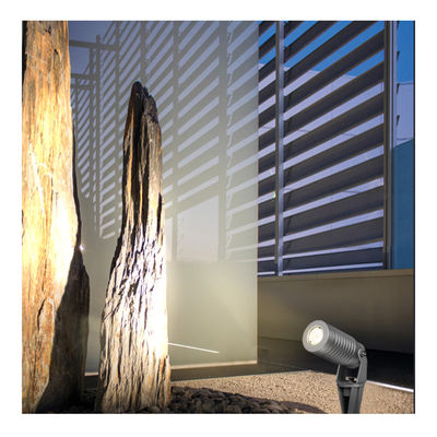 DC 24V 10W Led Spot Spike Yard Light RGBW 4 en 1 Portable éclairage extérieur étanche