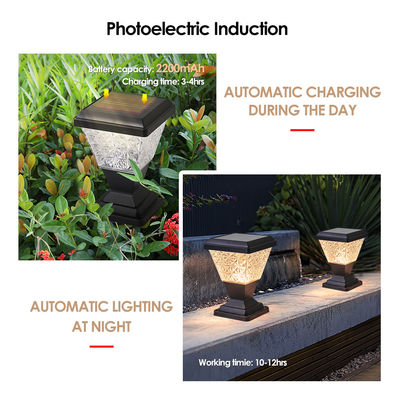 Lumière de cour solaire LED IP65 à l'extérieur imperméable à l'eau 3,5W 2200mAh Matériau anti-UV en plastique avec lentille PC pour le chemin du porche