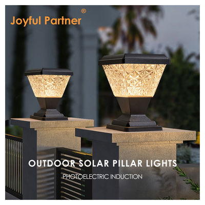 Lumière de pilier solaire 150lm/W Anti UV PC Housing télécommande 6500K
