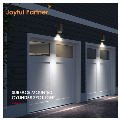Lumières de surface personnalisées montées en usine 4 * 2w SMD LED intérieure extérieure IP65 Cylindre quatre trous