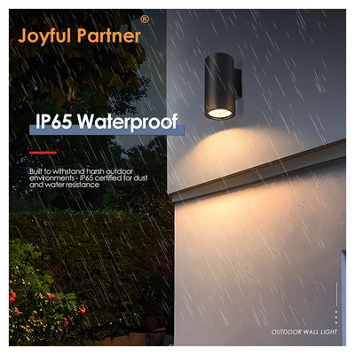 Lampes murales extérieures modernes Fabrique personnalisée direction unique IP65 imperméable à l'eau Pour le balcon du couloir